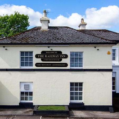 The Railway Inn Galmpton Экстерьер фото