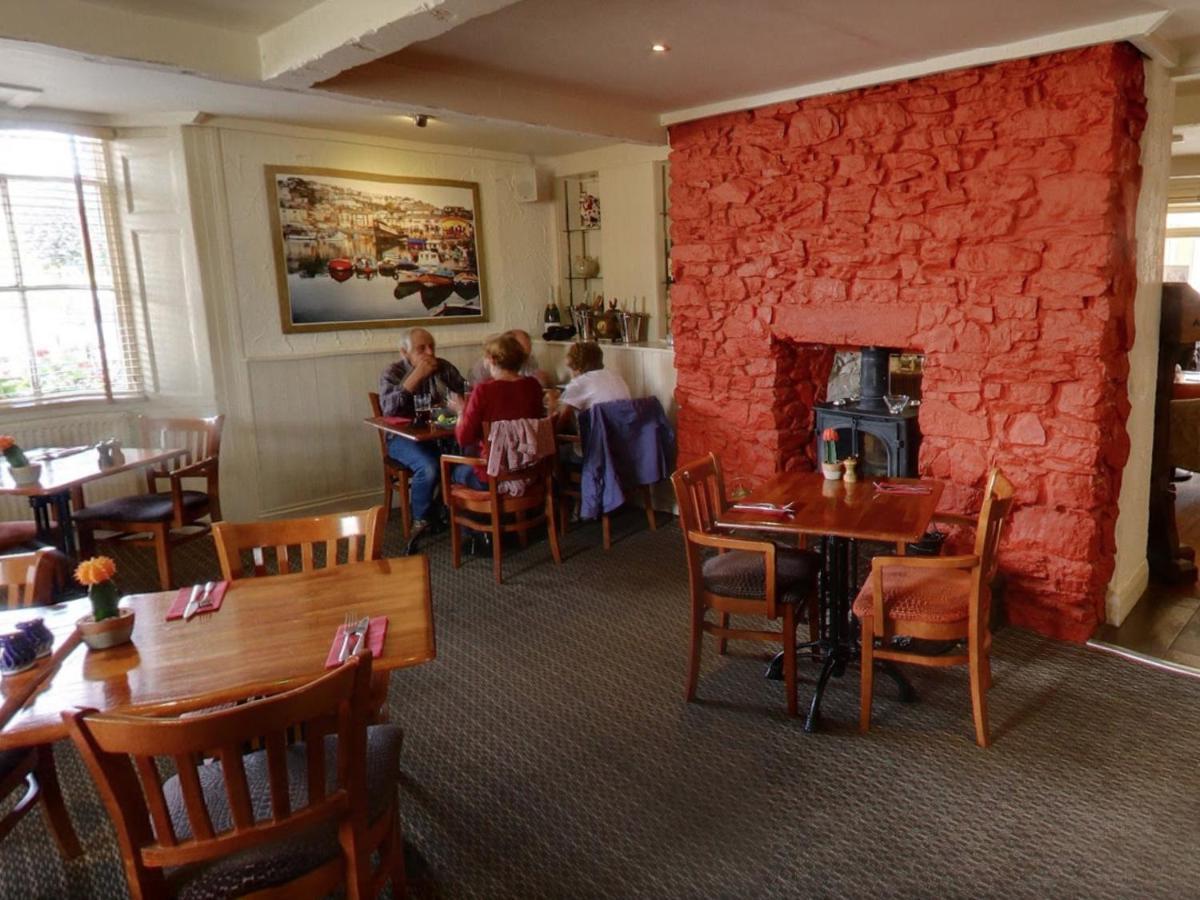 The Railway Inn Galmpton Экстерьер фото
